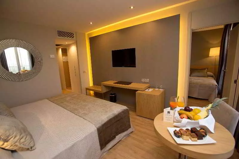 اتاق خانوادگی, M.a. Hotel Sevilla Congresos