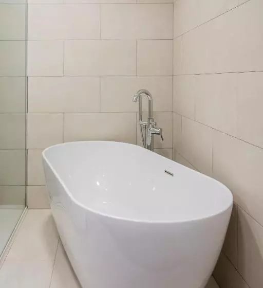 اتاق خانوادگی, Soho Boutique Bahía Málaga