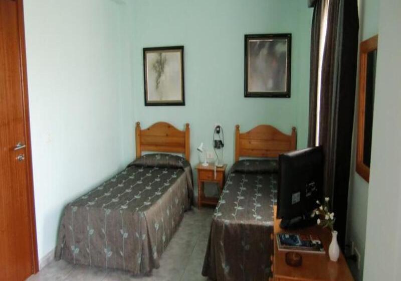 スタンダードルーム, Tanausu