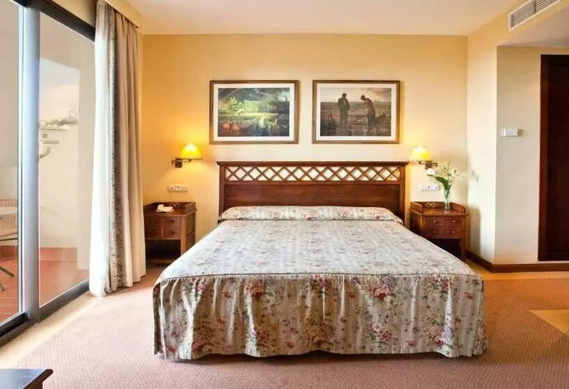 Suite, Trh Mijas
