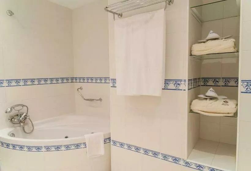 Suite, Trh Mijas