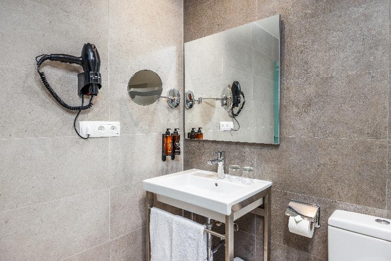 اتاق استاندارد, Virgen De Los Reyes