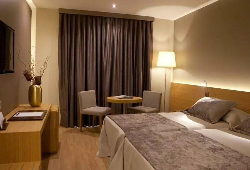 اتاق استاندارد, M.a. Hotel Sevilla Congresos