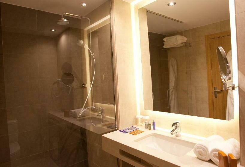 Habitación Familiar, M.a. Hotel Sevilla Congresos