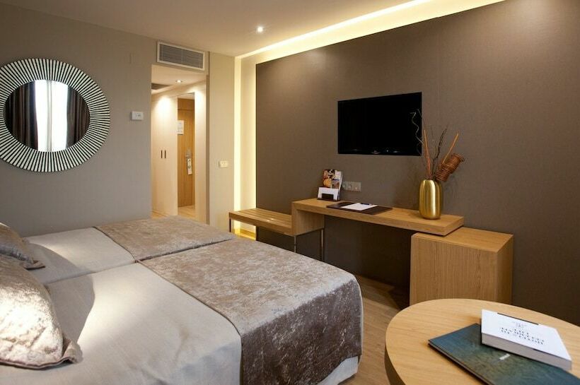 اتاق خانوادگی, M.a. Hotel Sevilla Congresos