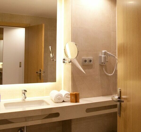 Habitación Familiar, M.a. Hotel Sevilla Congresos