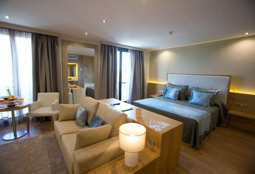 سوییت جونیور, M.a. Hotel Sevilla Congresos
