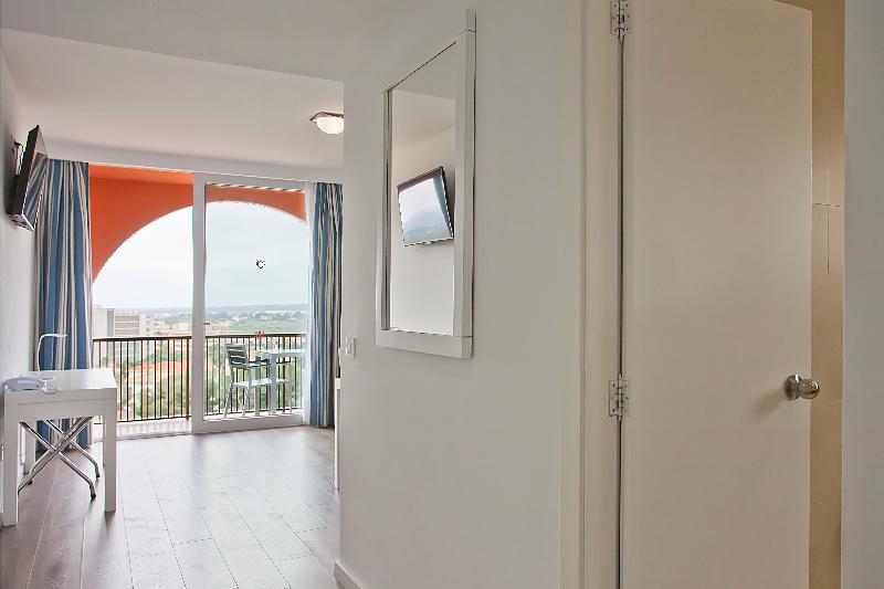 Люкс 2 Спальни, ME Marbella Luxury Lifestyle Hotel