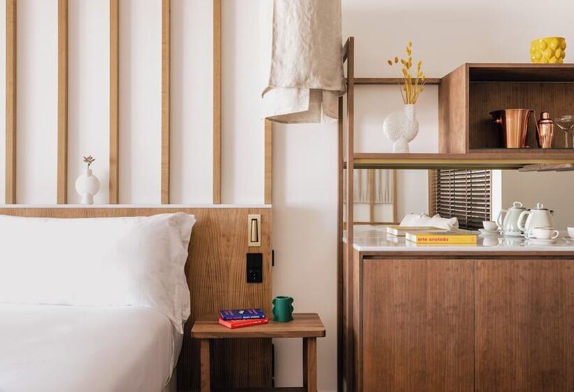 غرفة قياسية ذات إطلالة, ME Marbella Luxury Lifestyle Hotel