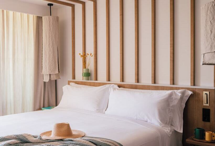 غرفة قياسية ذات إطلالة, ME Marbella Luxury Lifestyle Hotel