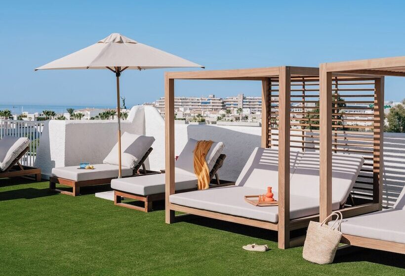 غرفة دور أخير, ME Marbella Luxury Lifestyle Hotel