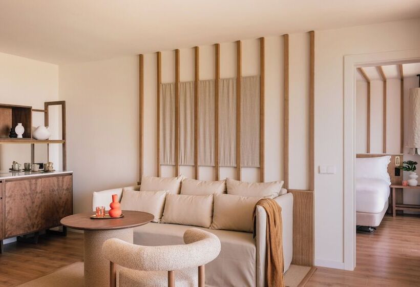 جناح غرفتين نوم, ME Marbella Luxury Lifestyle Hotel