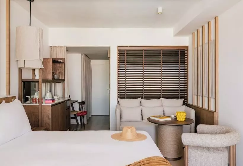 اتاق استاندارد تودرتو, ME Marbella by Meliá