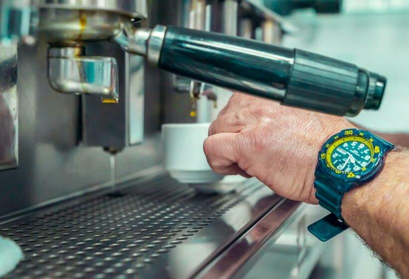 חדר אקונומי, Tropical