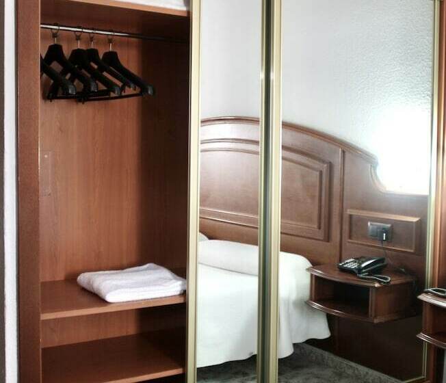 חדר סטודיו סטנדרד, Tropical