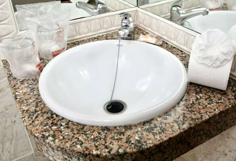 חדר סטודיו סטנדרד, Tropical