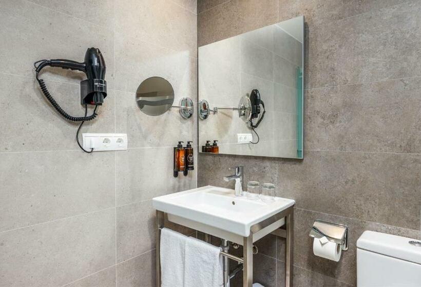 اتاق استاندارد, Virgen De Los Reyes