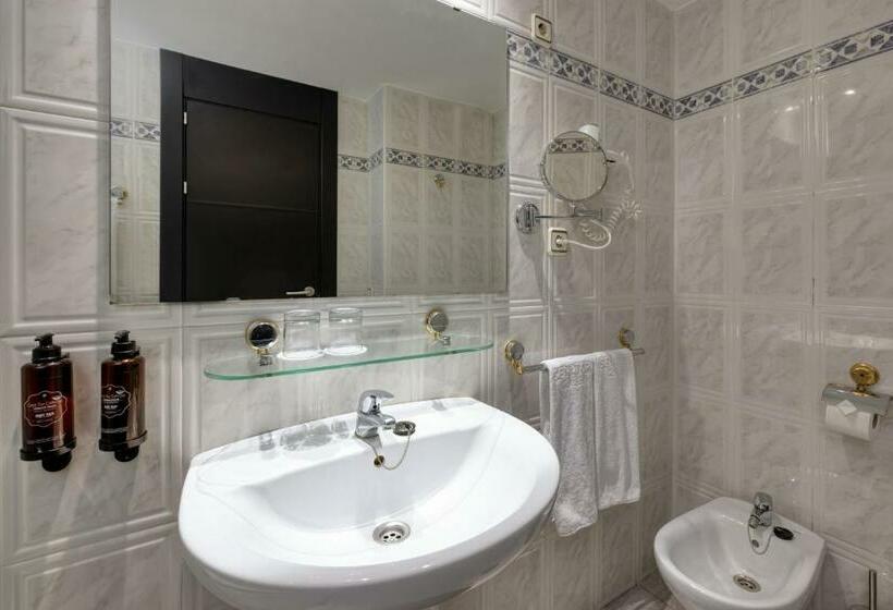 اتاق استاندارد, Virgen De Los Reyes