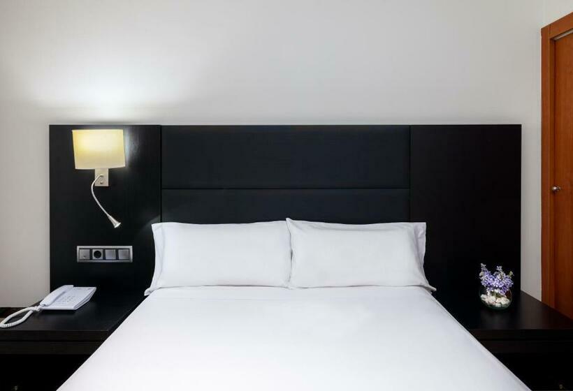 اتاق استاندارد, Virgen De Los Reyes