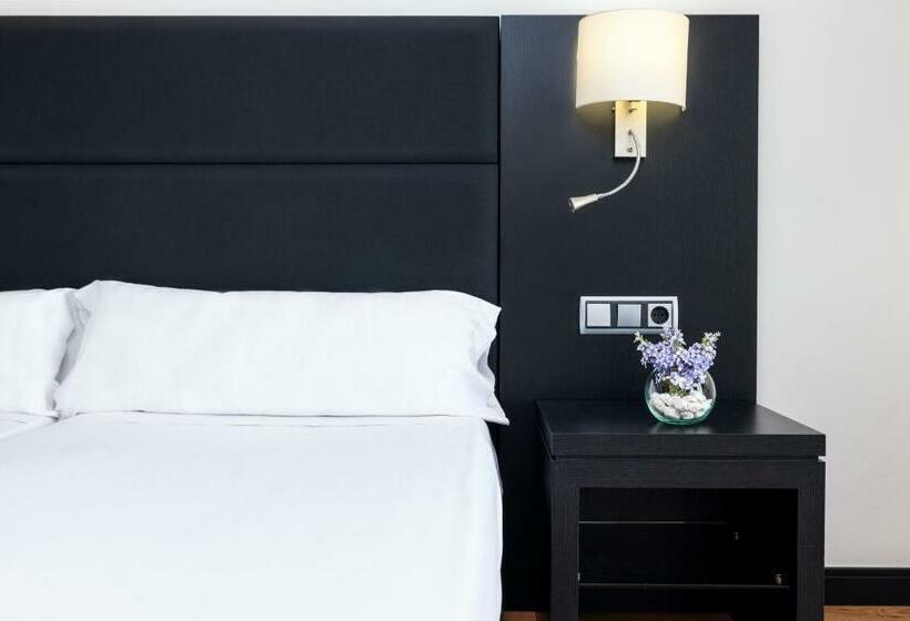 اتاق استاندارد اینتریور, Virgen De Los Reyes