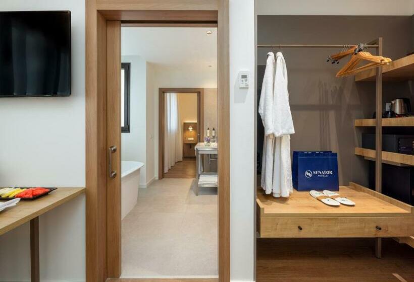 سوییت جونیور, Virgen De Los Reyes