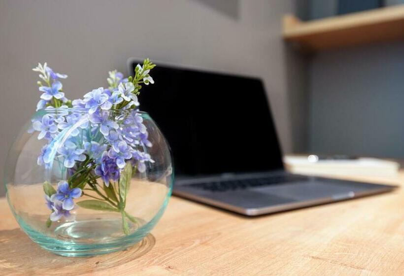 اتاق سوپریور, Virgen De Los Reyes