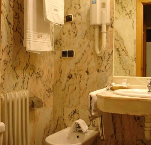 اتاق استاندارد, Albergue Revolutum Hostel