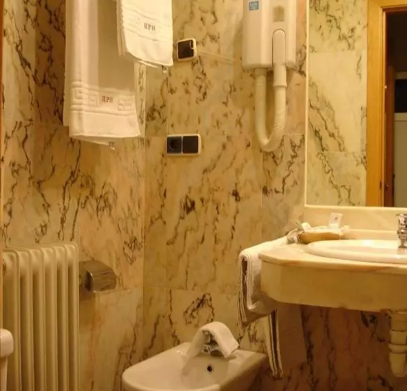 اتاق استاندارد, Albergue Revolutum Hostel