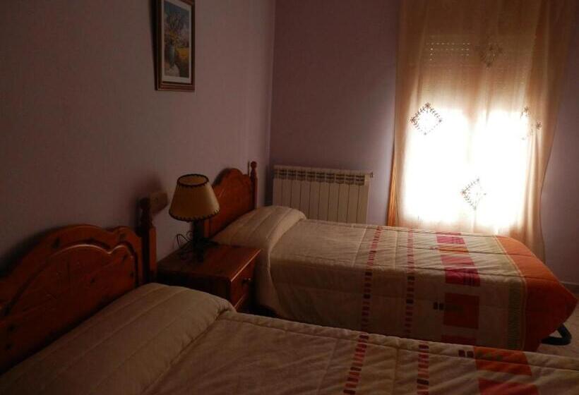 Номер Стандарт, Hostal El Portalico