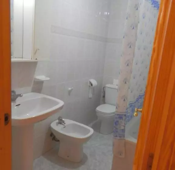 Quarto Triplo Standart, Hostal El Portalico