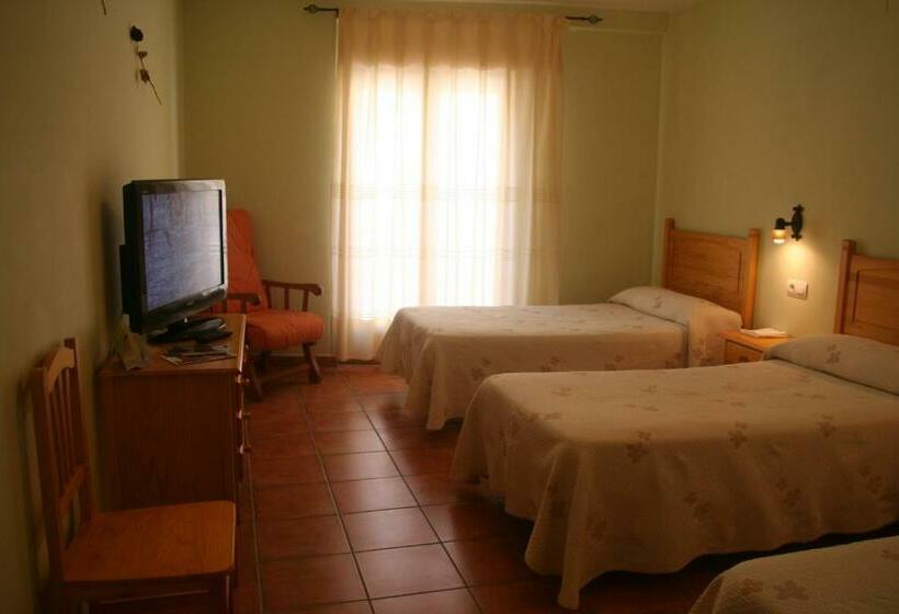 غرفة قياسية ثلاثية, Castellote