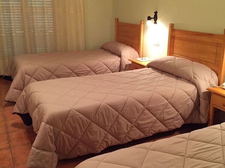 غرفة قياسية ثلاثية, Castellote