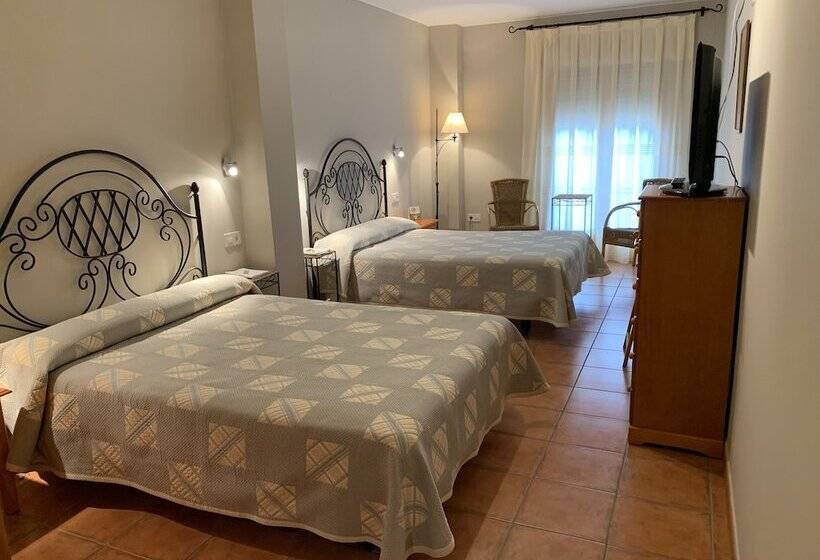 غرفة عائلية, Castellote