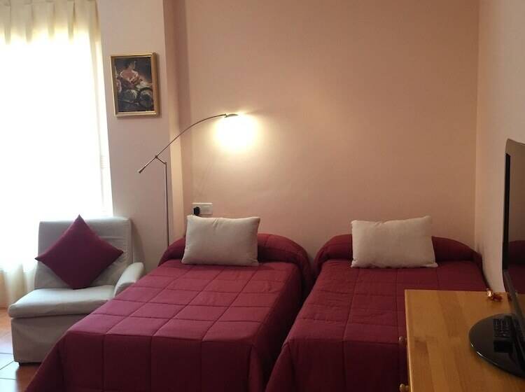 غرفة عائلية, Castellote