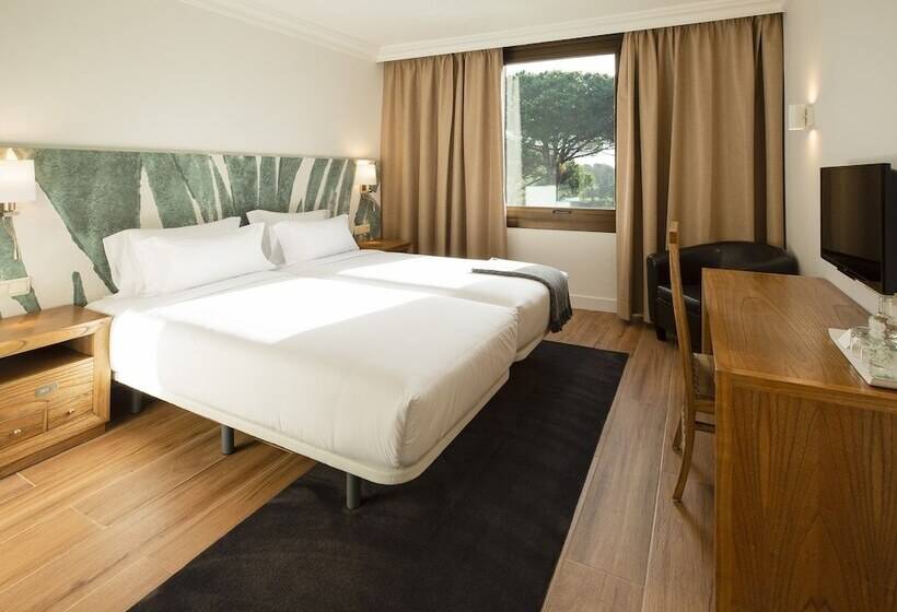 家庭间, Eden Park By Brava Hoteles