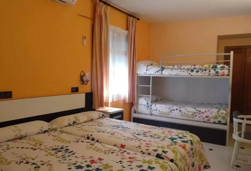 اتاق خانوادگی, Hostal Don Jaime I y II