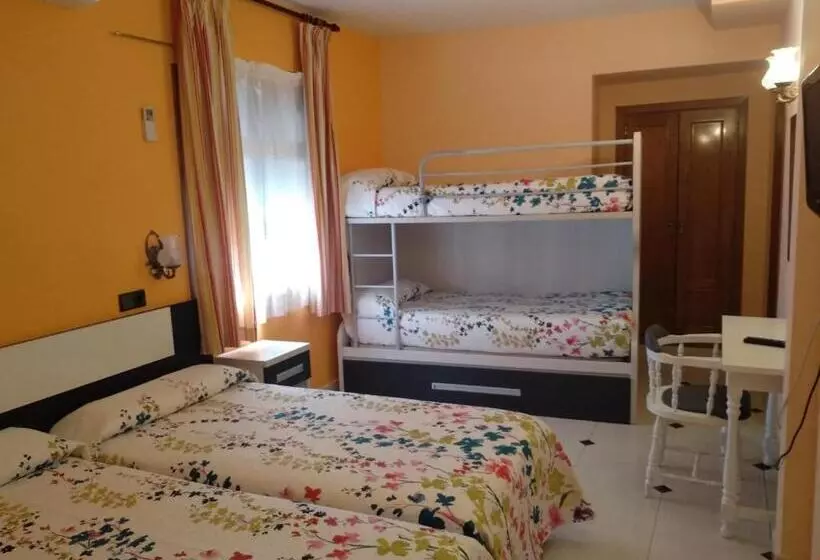 اتاق خانوادگی, Hostal Don Jaime I y II