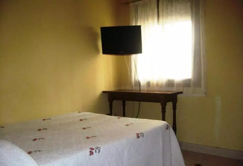 اتاق استاندارد یک تخته با سرویس بهداشتی مشترک, Hostal Don Jaime I y II