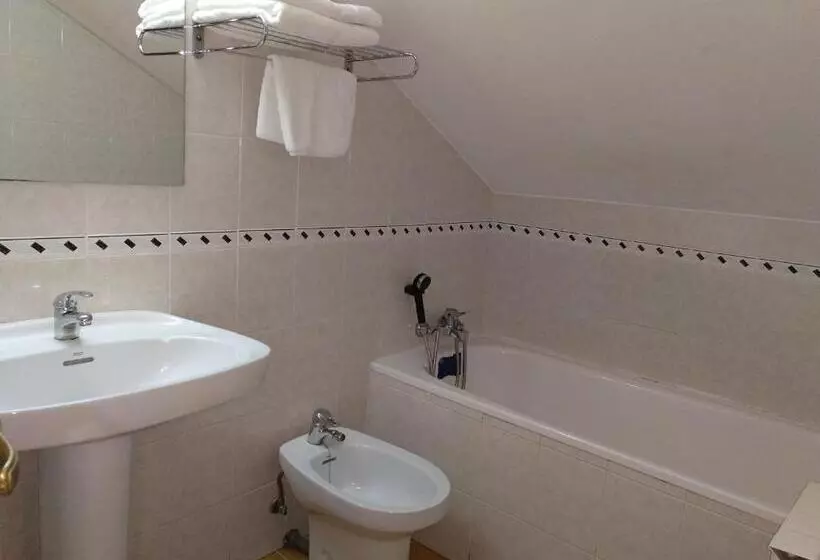اتاق پنت هاوس, Hostal Don Jaime I y II