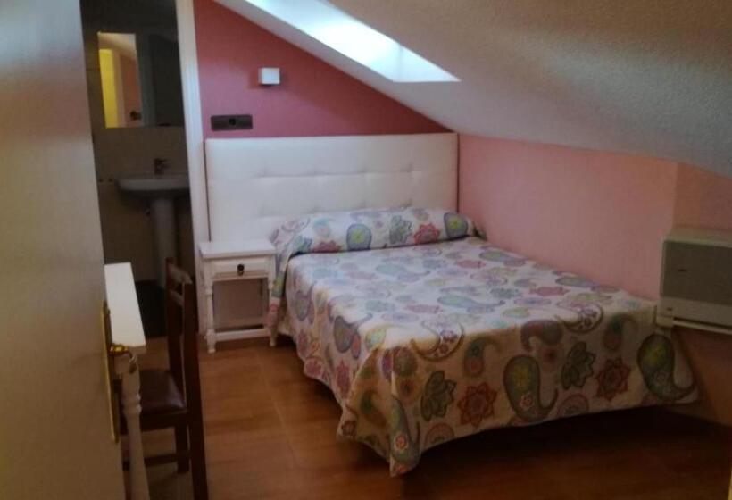 اتاق پنت هاوس, Hostal Don Jaime I Y Ii