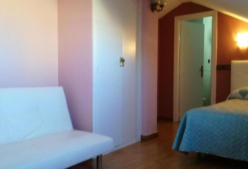 اتاق پنت هاوس, Hostal Don Jaime I Y Ii