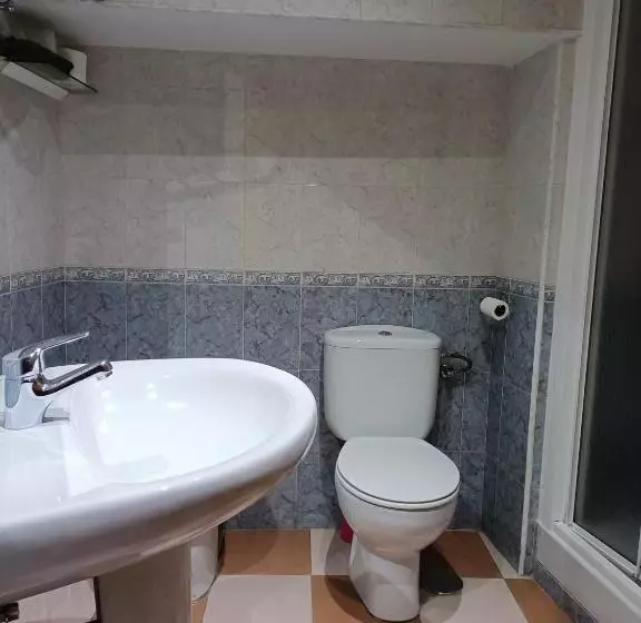 اتاق اکونومی, Hostal Don Jaime I y II
