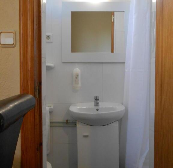 스탠다드 트리플 룸, Hostal El Callejon