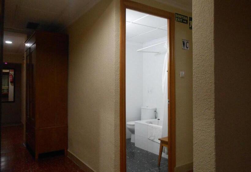 Standard room with outdoor bath, Hostal El Callejon