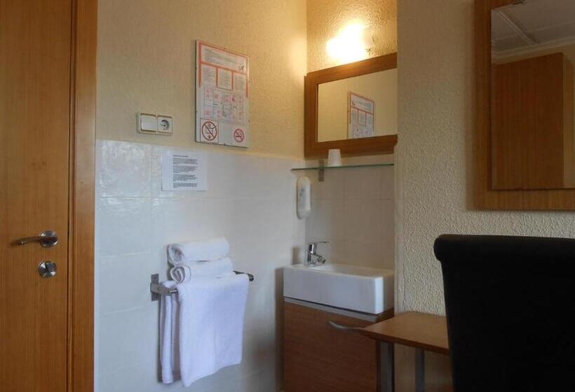 Standard room with outdoor bath, Hostal El Callejon