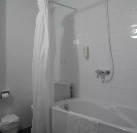 اتاق استاندارد یک نفره, Hostal El Callejon