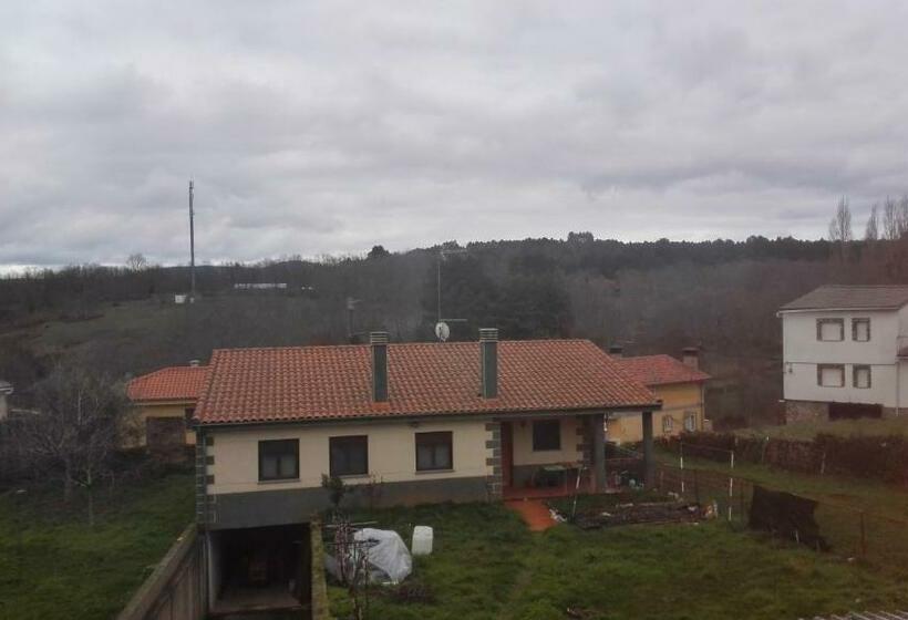 غرفة قياسية ثلاثية, Hostal Restaurante El Final