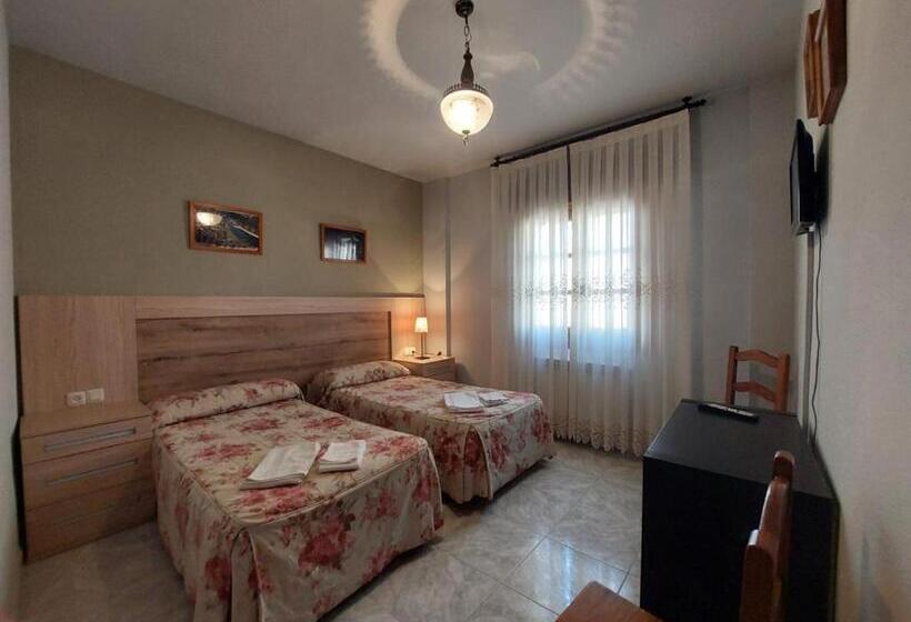 اتاق استاندارد با 2 تخت دوبل, Hostal Restaurante Villa De Sepúlveda