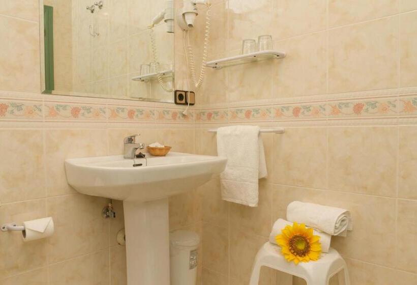 Quarto Estandar, Hostal Siete Picos