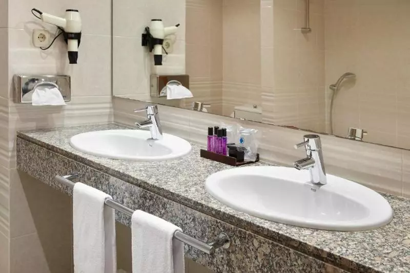 سوییت جونیور, La Costa Hotel Golf & Beach Resort